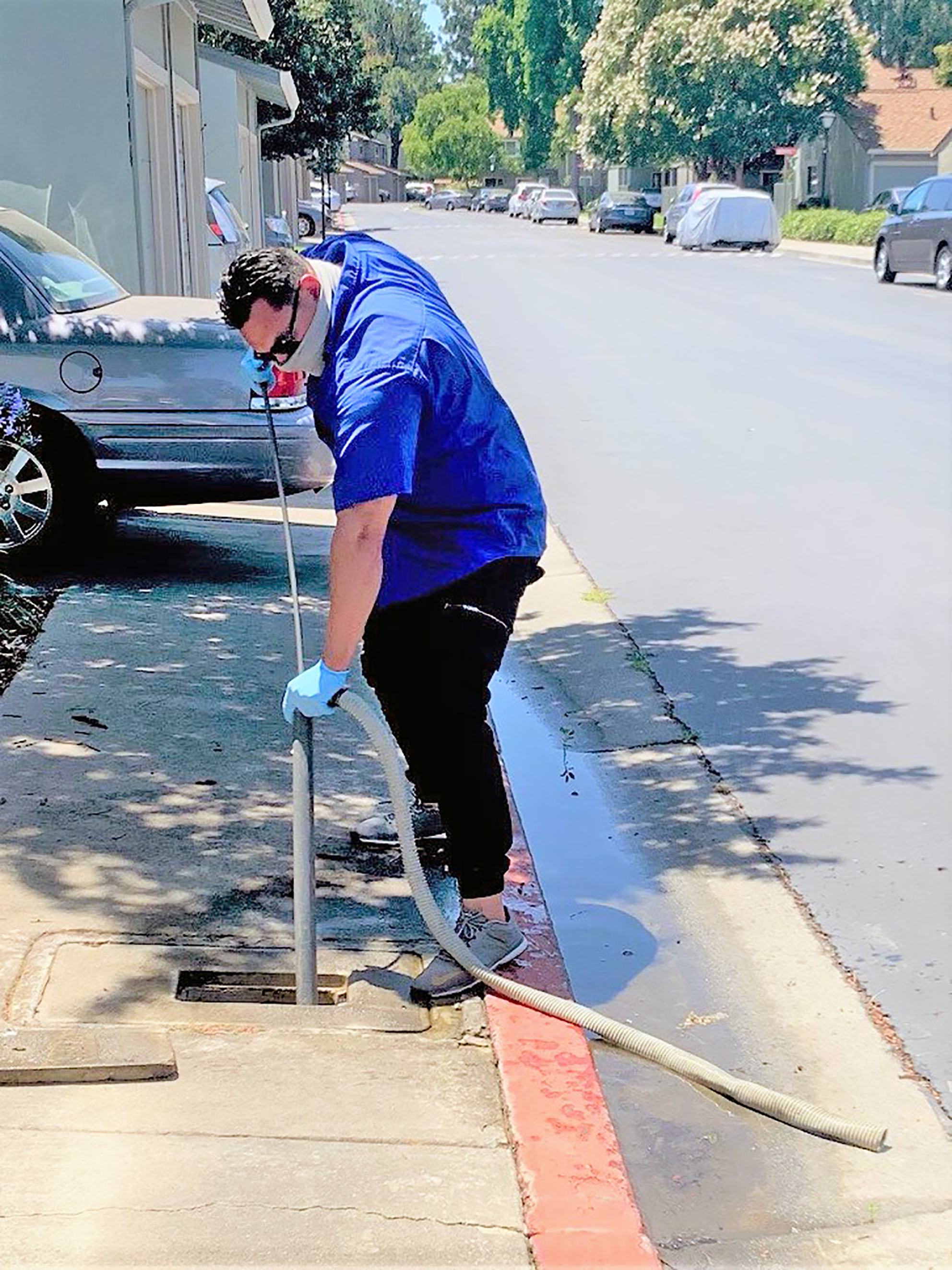 Armando-Quintanar-investigating-a-meter-leak.png San